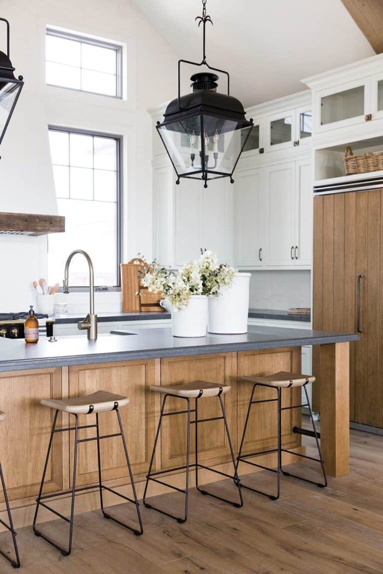 8 Kitchen Island Centerpiece Ideas & Easy Decorating Tips Inspiration